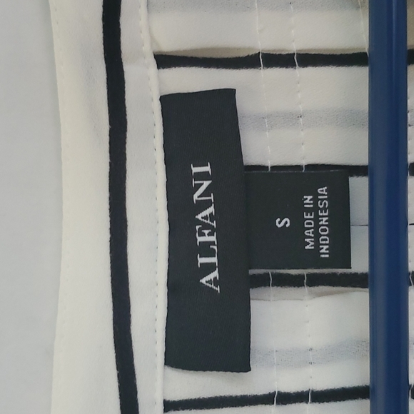 Alfani long sleeve striped blouse size small - Picture 2 of 11